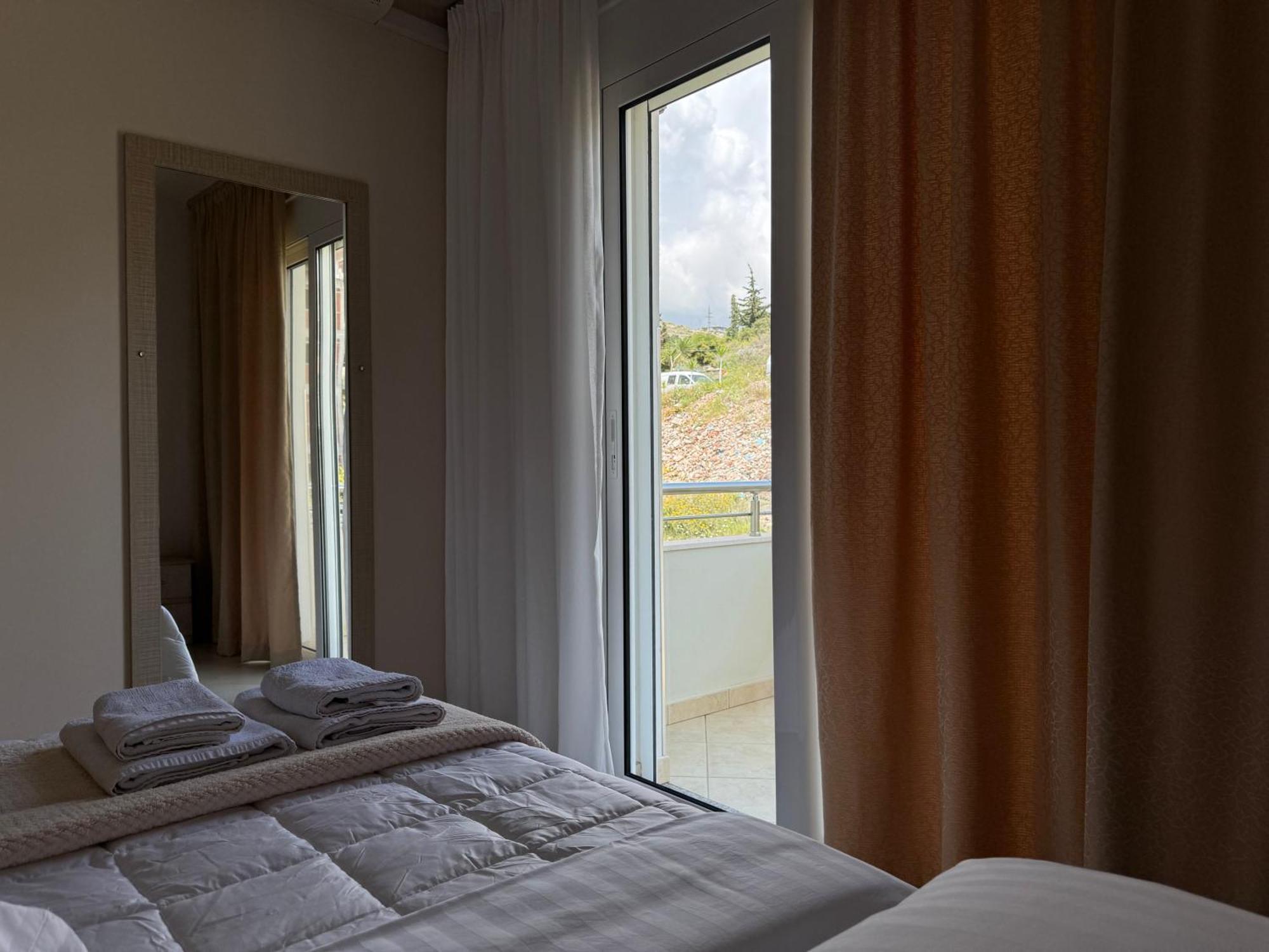 Vila Majola Sarandë Rum bild