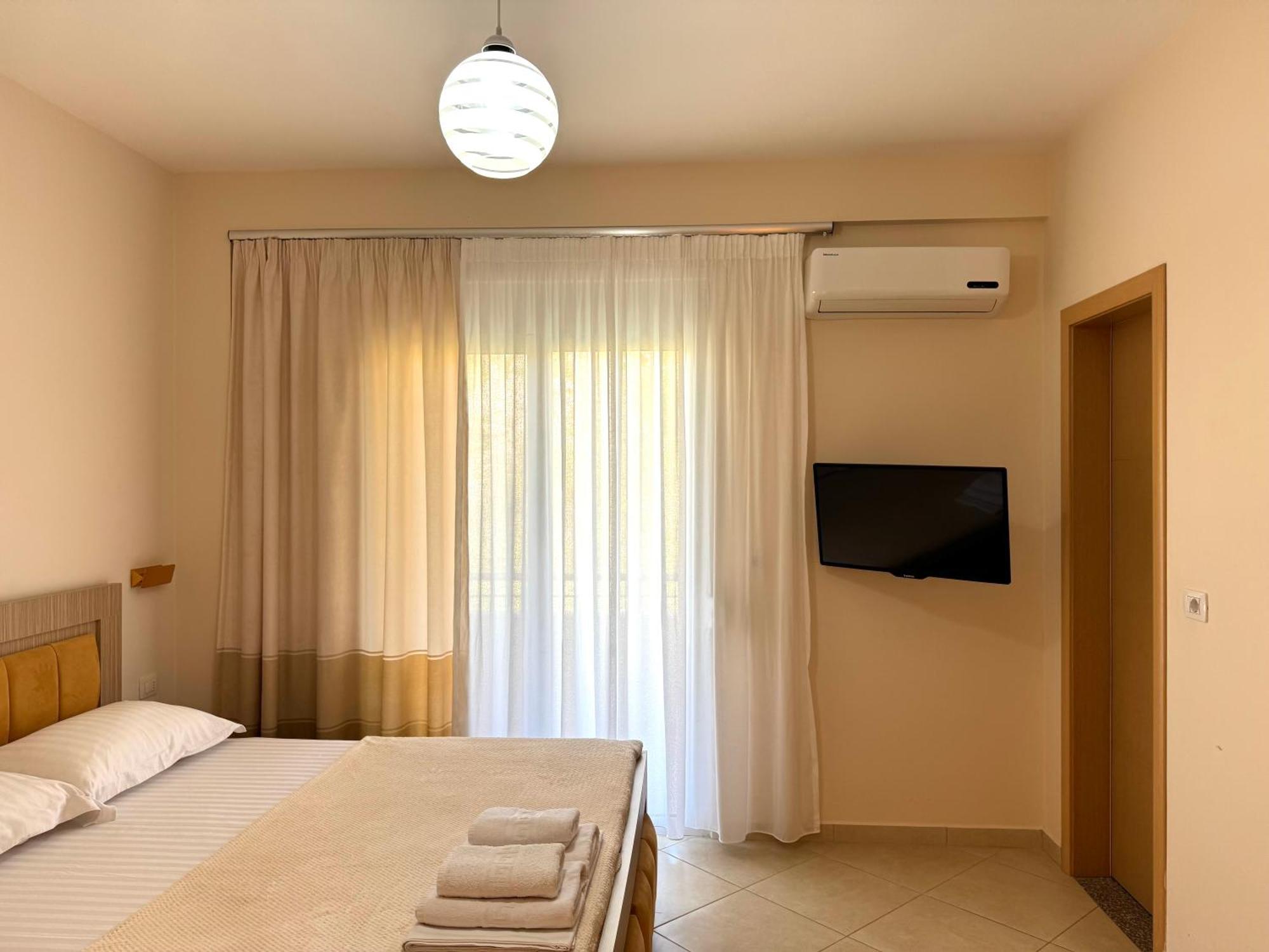 Vila Majola Sarandë Rum bild